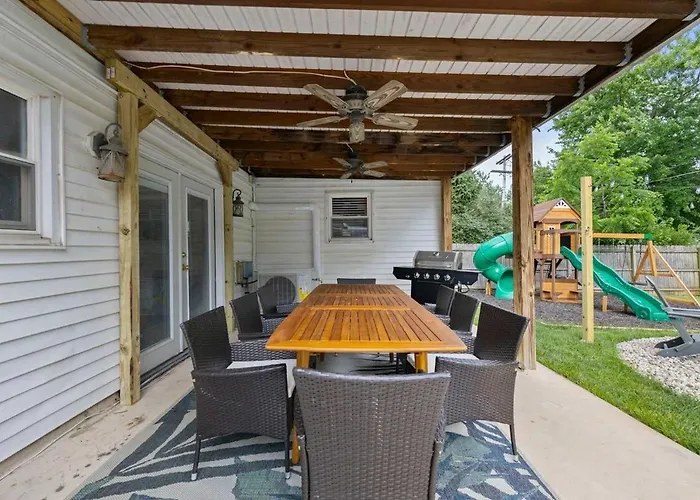 Pool-hottub-gameroom-firepit-gym-sauna-playground Сasa de vacaciones Columbus