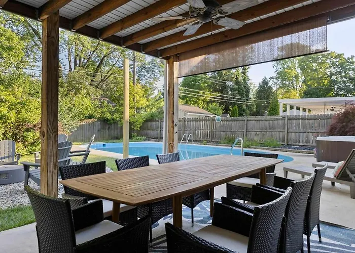 Pool-hottub-gameroom-firepit-gym-sauna-playground Сasa de vacaciones