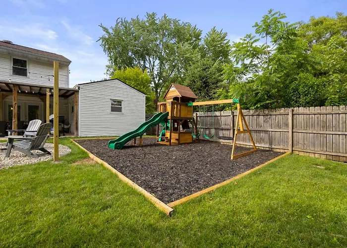 Holiday home Pool-hottub-gameroom-firepit-gym-sauna-playground Columbus