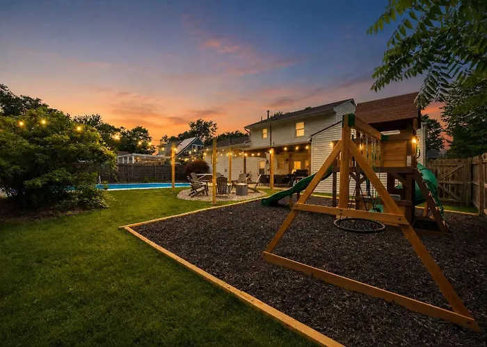 Pool-hottub-gameroom-firepit-gym-sauna-playground * Columbus