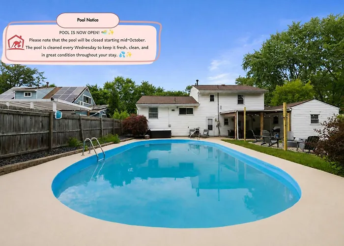 Pool-hottub-gameroom-firepit-gym-sauna-playground Holiday home