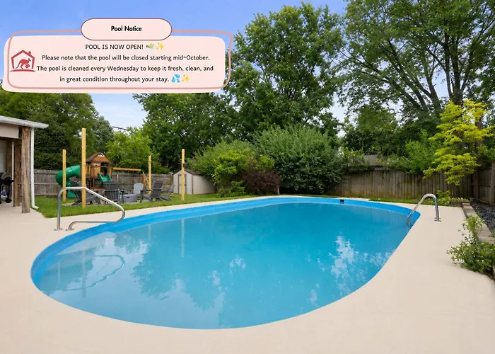 Holiday home Pool-hottub-gameroom-firepit-gym-sauna-playground